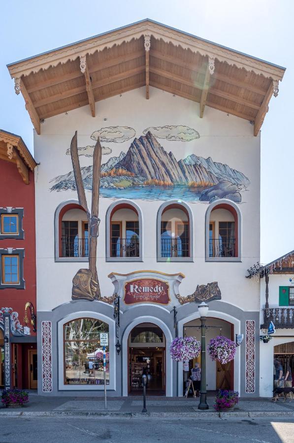 Alpen Dorf Pension Левенуэрт Экстерьер фото