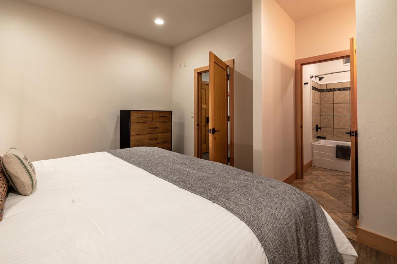 Alpen Dorf Pension Левенуэрт Экстерьер фото